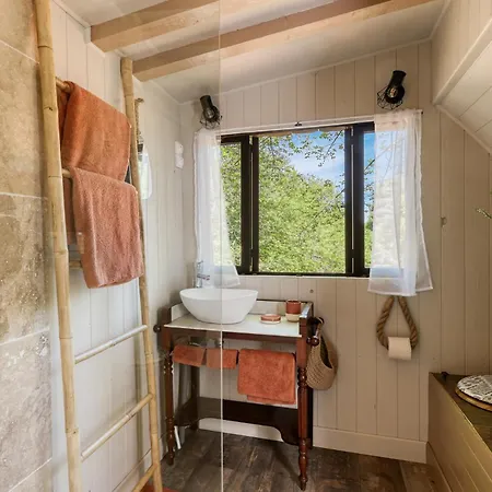 Tipi A Roussillon Roussillon en Isere
