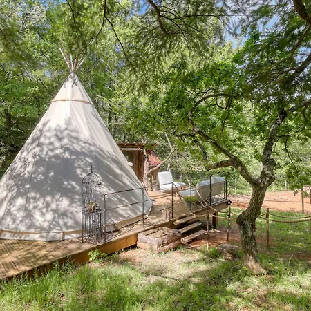 Tipi A Roussillon * Roussillon en Isere